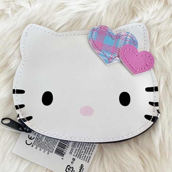 Hello Kitty Bundle - HK Girls Pink Hat, Mini Coin Pouch and Keycap. - Picture 10 of 15